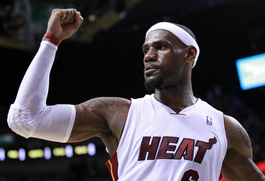 fyeahbballplayers:  Melo x Lebron, NYK - Miami game 2. 