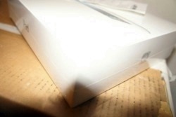  SORTEIO DE UM IPAD 2 Eu (encurvada) vou sortear um Ipad 2, antes que me venham
