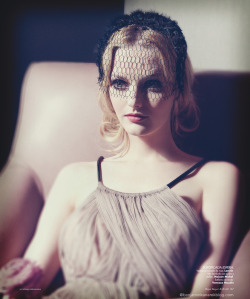 fuckyeahvintagediary:  Lydia Hearst by Benjamin Kenarek for Harper’s