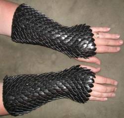 gailsimone:  theclericsdiary:  seanchaithe:  medievalpunks:  Dragonscale Gloves  The noise I just made was inhuman.  I need them…  WOW. Those are magnificent! 