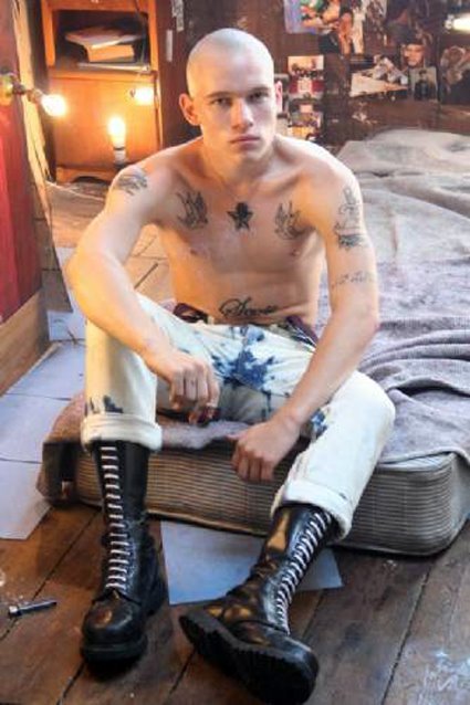 beasst2:  humiliationverbale:  humiliatedbyyounger:  Lick my boots, or I kick your