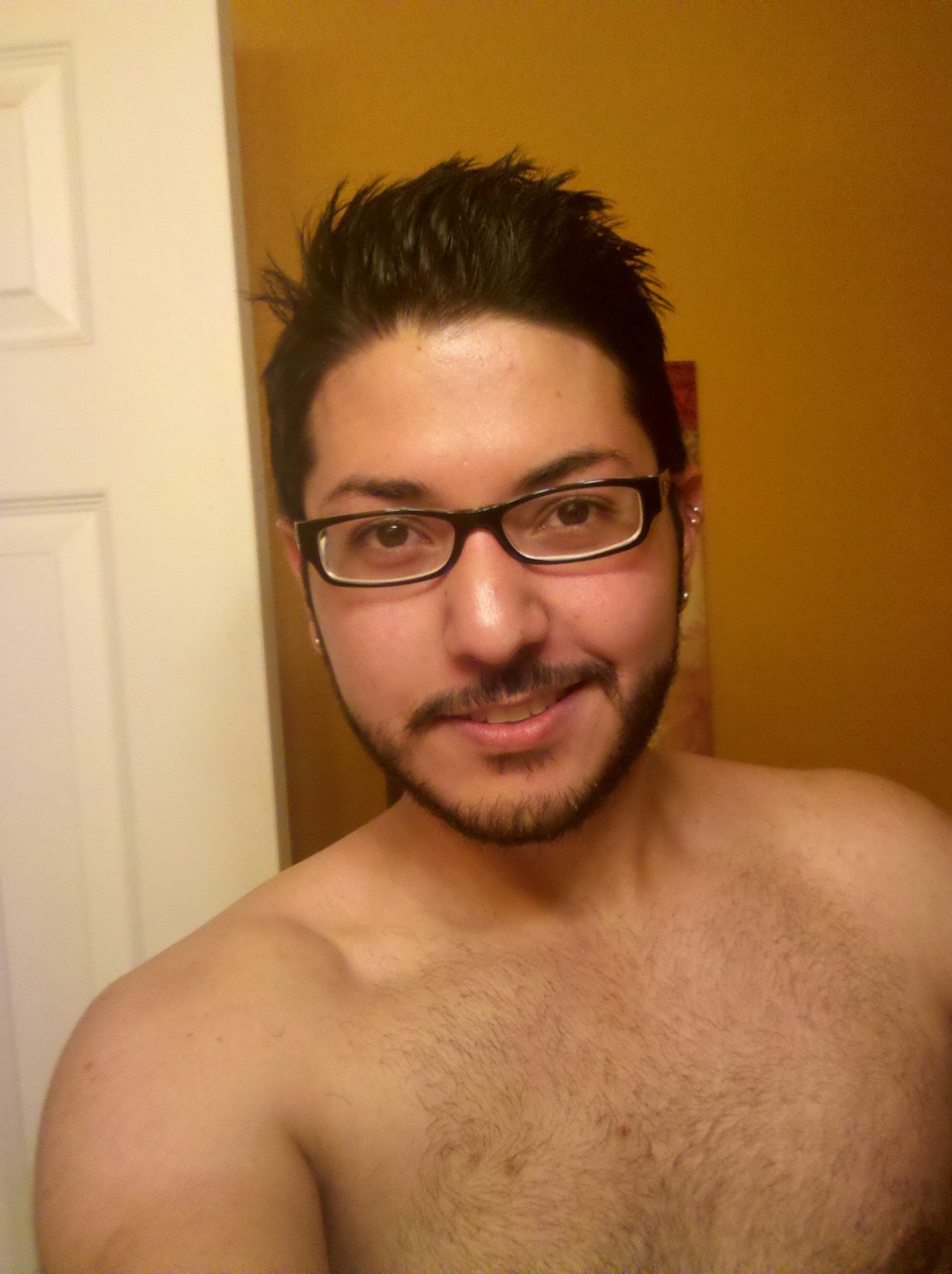 solis-radii:Right out of the shower :3 got the beard growin out too!  (I gave in