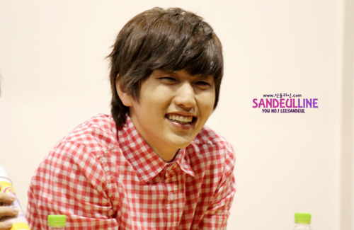 [FANPHOTOS][36P] 120429 #B1A4-Sweet pink mainvo Junghwan at ‘IGNITION’ #9 Fansign