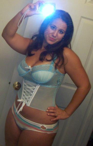 pearhub:#pawg #thick #corset #booty #wide hips #selfie #tan line