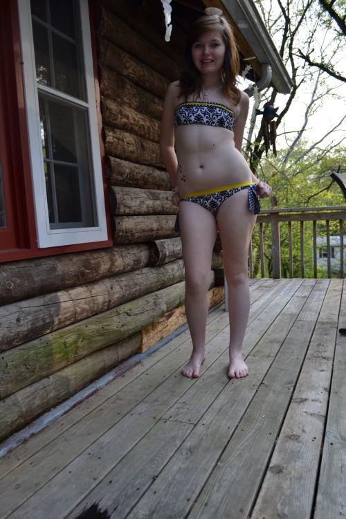 knmoran:  Curves are beautiful! Self Portrait! No Editing! 
