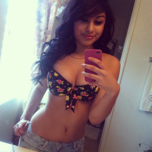 golden-female:  back when i was chubby lol. 