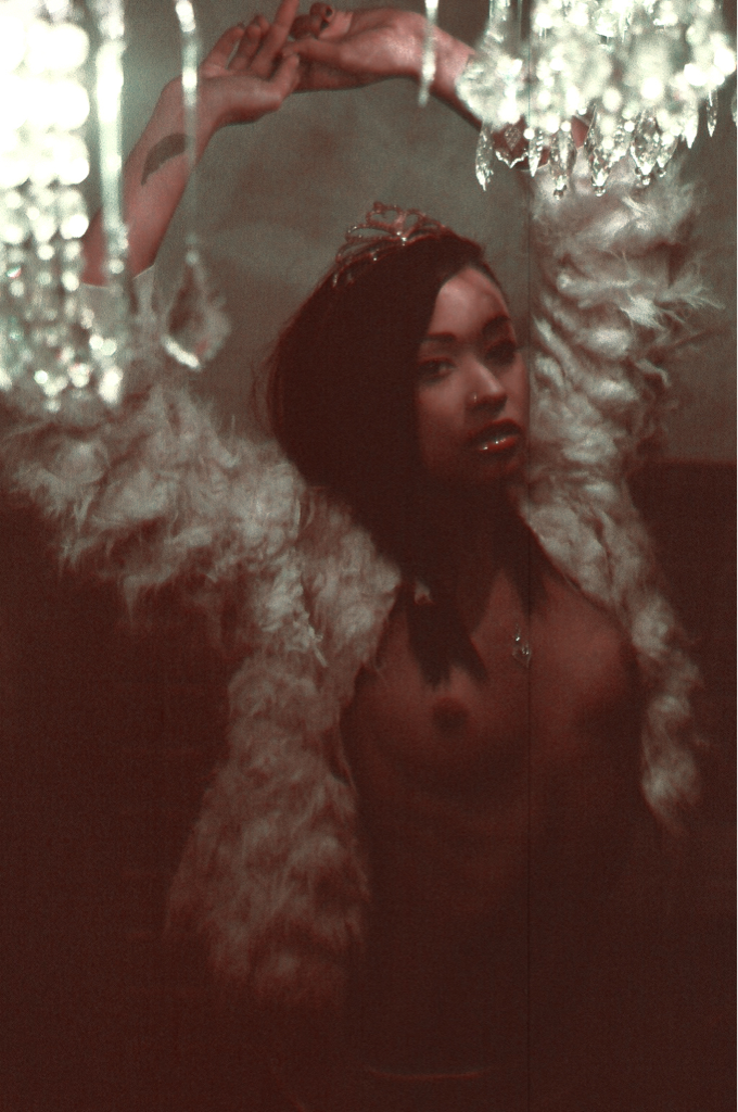 skin-diamond:  Im a mutha fuckin princess!! Shot by the amazingly talented Kimberly