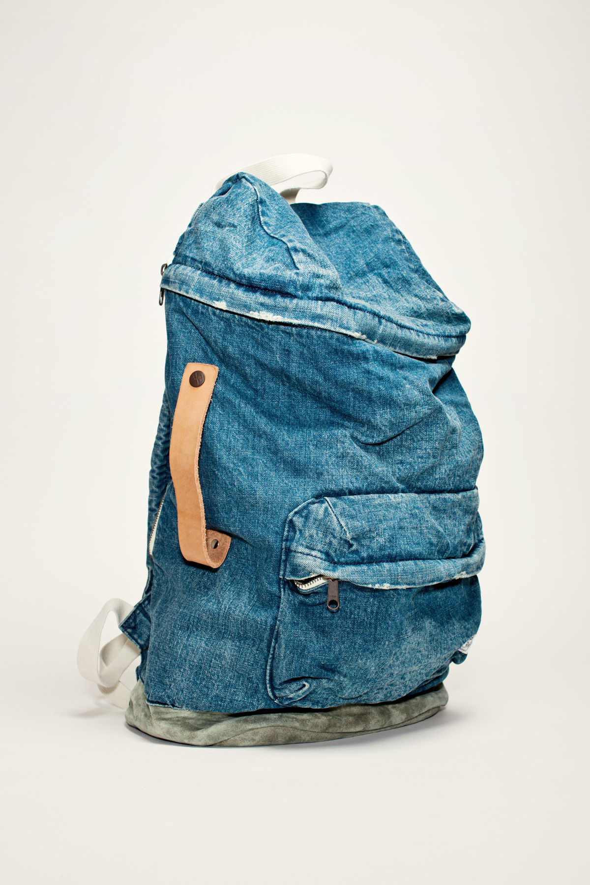 asthetiques:  White Mountaineering - Porter Indigo Backpack. 