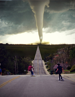 searley:  a twister and still long boarding, that’s commit haha, never seen one in my life, beautiful photography, yet another reason why long boarding is amazing and convenient 