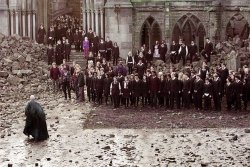 curiosidades-hp:  REBLOG SE VOCÊ ACHOU LUNA LOVEGOOD. LMFAO! Tive que reblogar. Luna &lt;3 