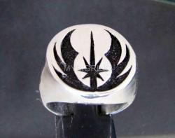 yourdemonlover:  taylorchristian:  mrjpmorgan:  starkiller-:  starwarseverything:  Sweet Rings   Jon would DIE if I got him the Sith emblem.  i see the imperial logo, the jedi order, the rebel alliance, and mandalorian….no sith emblem  I need the Darth