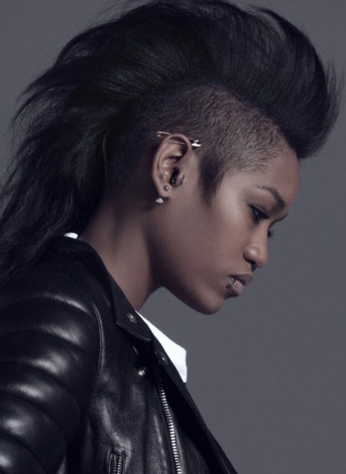 roachpatrol:  modelsofcolor:  Kelly Palcy  More like Marceline the Vampire Queen, thank you and goodnight.  
