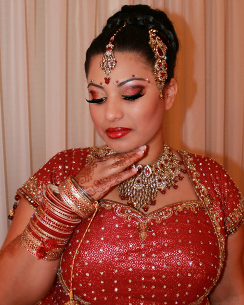 fuckyeahmake-up:Indian Bridal Makeup by Makeup Artist - Mariah Johal