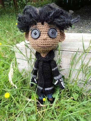 nerdycrochet:  Wybie from Coraline Also a free pattern  AAAAAAAAA <3