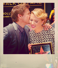 buzzwamplers-blog:  Favorite OTP that does not know it’s an OTP -> Scarlett Johansson & Jeremy Renner 