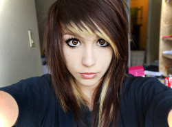 emo-girls-and-scene-girls:  http://emo-girls-and-scene-girls.tumblr.com/