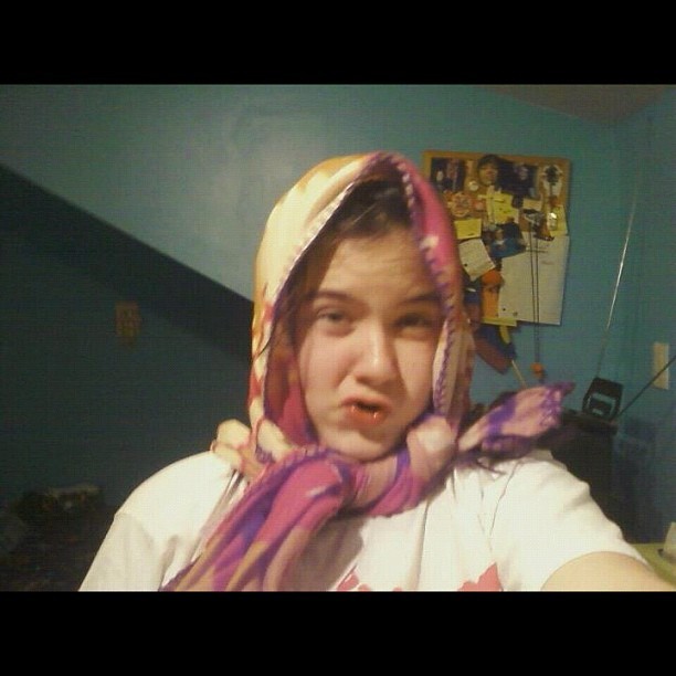 The pictures I get sent from my sister, my life is a sick joke #RachekSkye #sisters