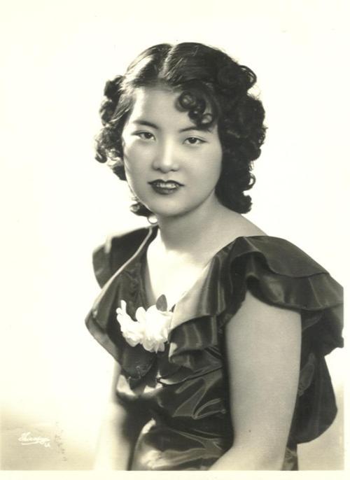 ofanotherfashion:Alice Miyeko Odama (July 16, 1913 - April 29, 2012)OF ANOTHER FASHION wishes to ext