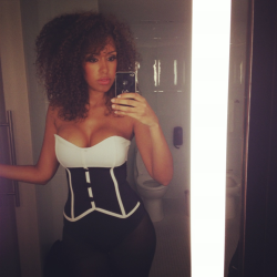 afrodesiacworldwide:  ♕ http://AFRODESIACWORLDWIDE.tumblr.com ♕ LOVE THIS PIC  she is fine&hellip;