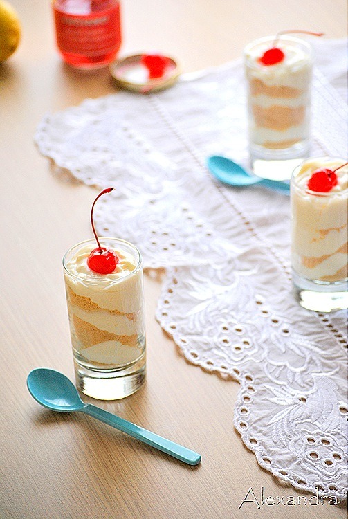 gastrogirl:  lemon trifles. 