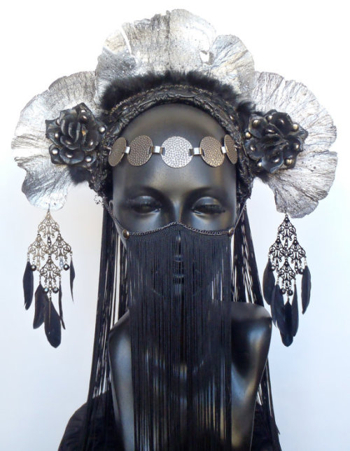 sarahdeluxe:  GORGEOUS!!!!!!!!!!!!!!!! http://www.etsy.com/shop/MissGDesignsShop 