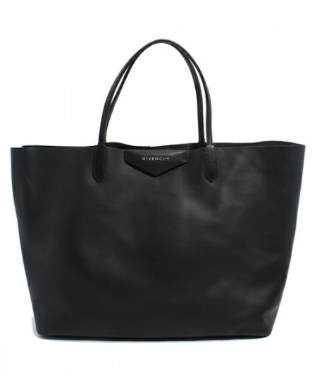 Porn photo petite-brunette:  Givenchy leather tote bag.