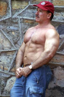 zOMG muscledaddy hotness!