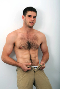 hot4hairy:  H O T 4 H A I R Y  Tumblr |  Twitter | Email HAIR HAIR EVERYWHERE! 