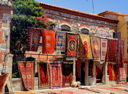(via Pergamon’s Carpets, a photo from Izmir, Aegean | TrekEarth)Bergama, Turkey