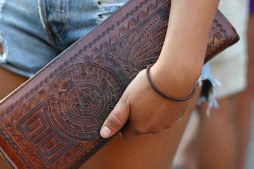 mildtigerr:  electric-wish:  ugastreetstyle:  clutch.  this looks like carved wood. holy sweet mothe