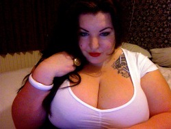 bettiepumpkin:  Camming last night 