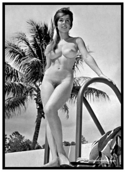 http://nudevintage.tumblr.com/post/22468319656
