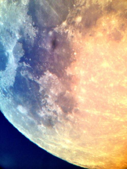 fiveoclockinthemorning:  superluna<3