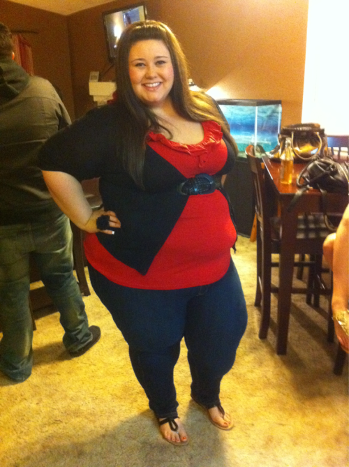 caitidee: OOTD - Cinco de Mayo! Halter - Torrid  Cardigan - Old Navy Belt - Forever 21 Jeans - Avenu