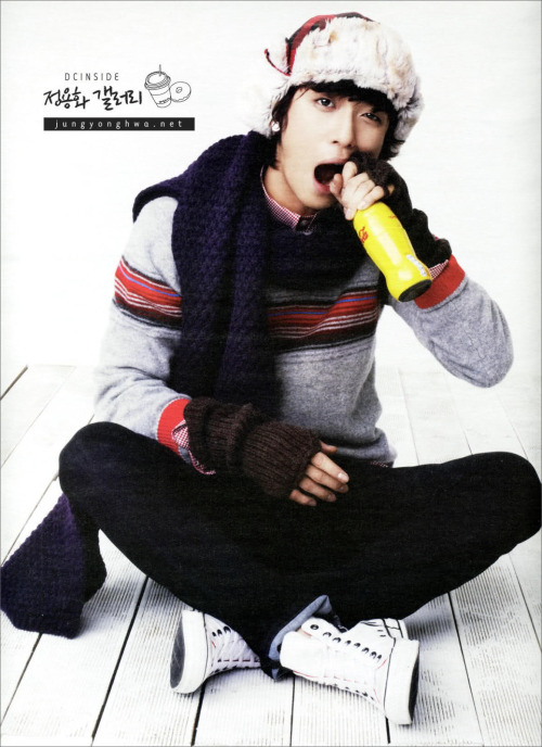 greenteablendedcream:  Tiba-tiba ingin nge-post gambar manusia 1 ini .>_<. 