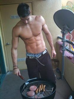 tumblinwithhotties:  I want some of his meat…  who doesn&rsquo;t?