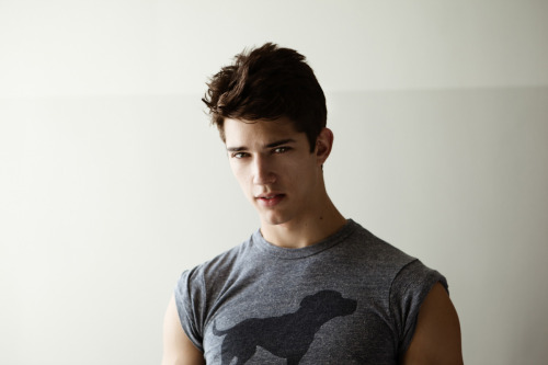 eyegasmgalore:  Ben Bowers by Justin Violini 