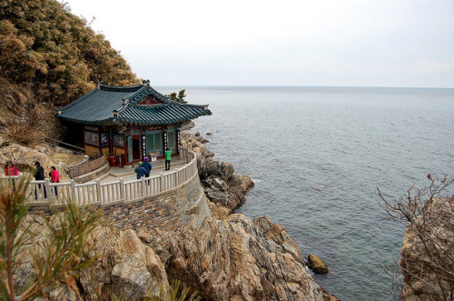 Naksansa Temple in Gangwon Province, South Korea (by Figatellix).