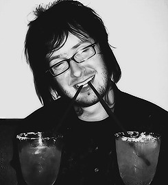 chasemydreams:  16/100 photos of Avenged Sevenfold (☠) 
