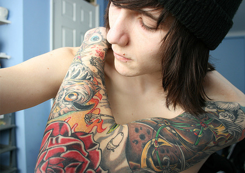 zerosympathy:Bands tats and girls here