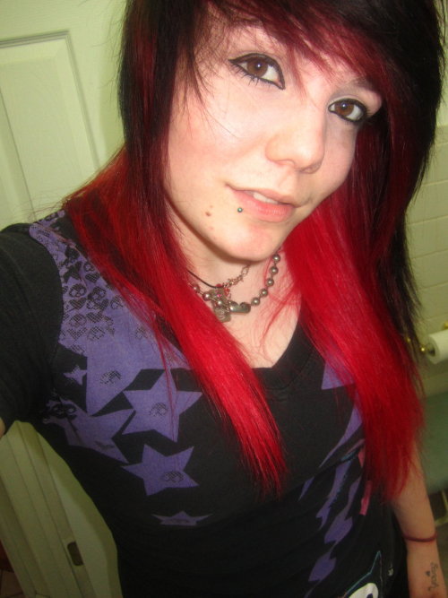 thegirlsofmydreams:  Dyed it again.. by ~xRAINBOWxBAMBIx