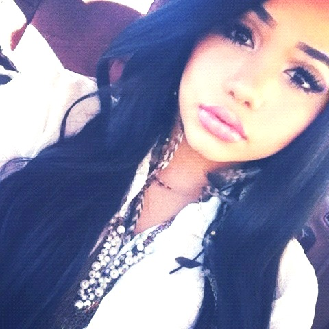 shesbombb:  F0LL0W US ON INSTAGRAM FOR MORE PICS  »» http://www.instagram.com/SHESSBOMBB ««