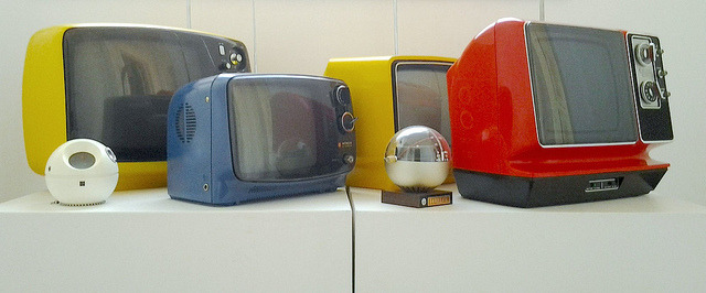 npylog:  This week’s addition to Bryce Hudson’s Space Age Electronics Collection.