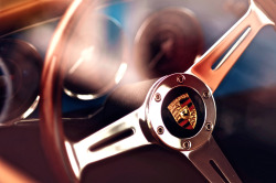 suavedandy:  Porsche 356 Steering Wheel    