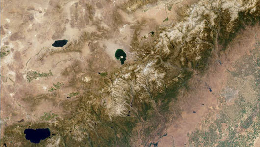 How old are the Sierra Nevada mountains? Space radar offers clues
Geologists aim to determine if the Sierra Nevada mountains are either 40 million to 80 million years old or only 3 million years old.