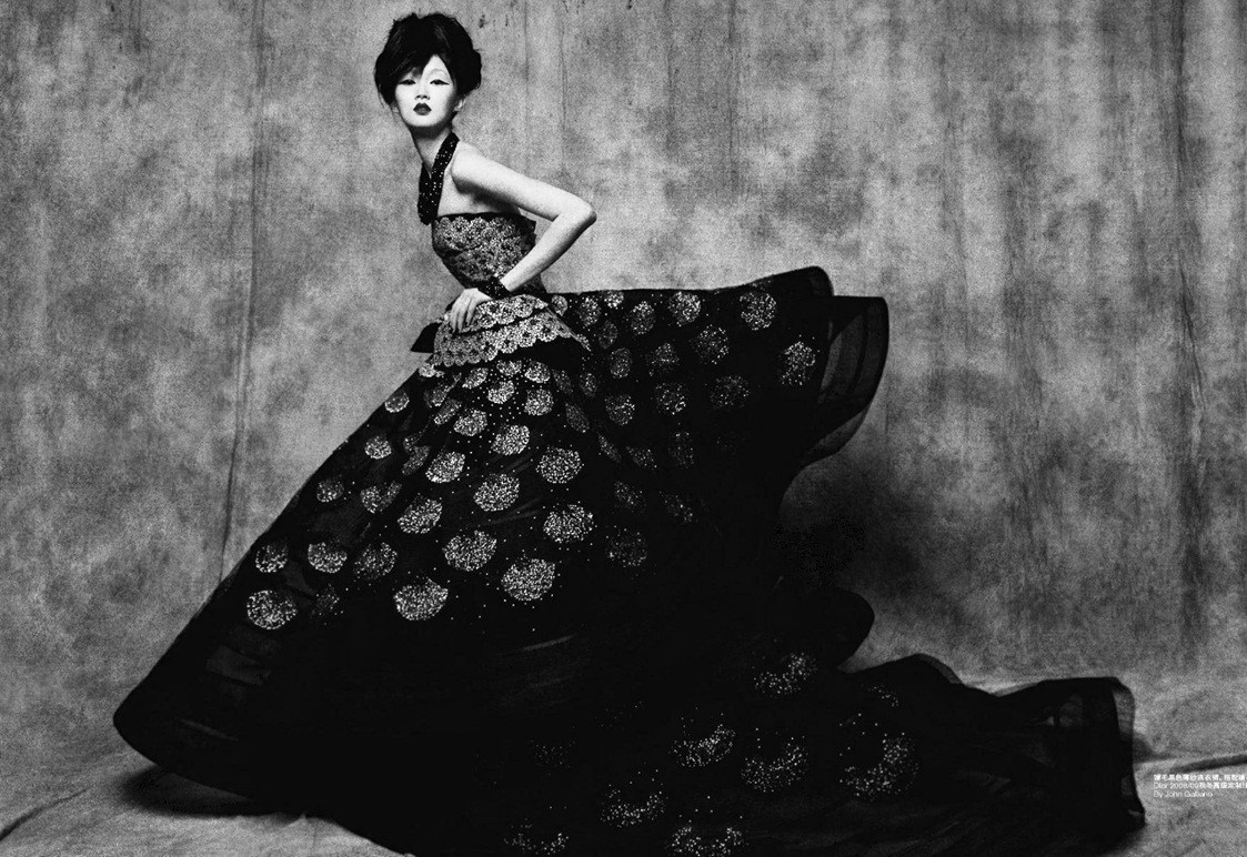 inspirationgallery:  Lili Ji in Christian Dior Fall 2007 Haute Couture for “Remembrance