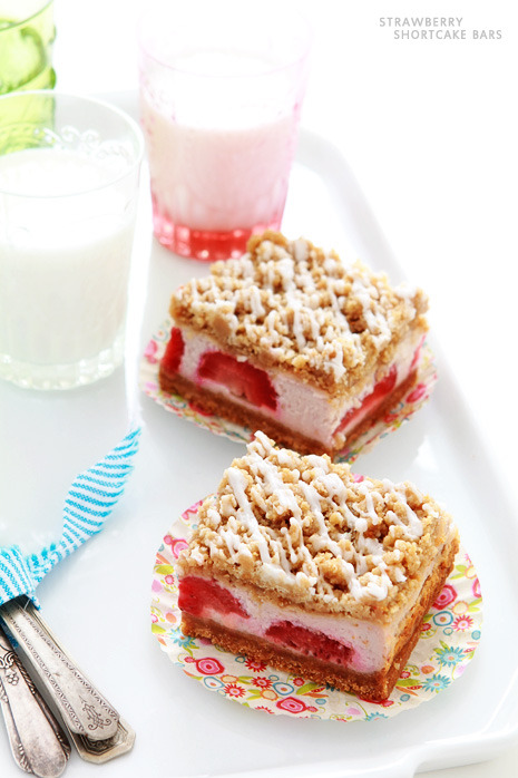 gastrogirl:  strawberry shortcake bars. 