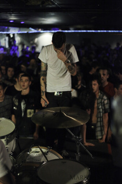 north-kane:  whitefapel:  xowleyes:  Defeater