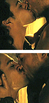 dangfury:  Ah yes, this scene again. Surprised? xD Agron’s hand coming up a moment then going right back down; he doesn’t know what to do with himself. xD Nasir’s hand sliding down Agron’s face to rest on his chest The lip-bite for sure!! and