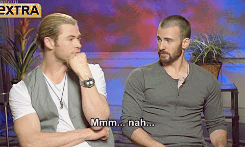 black-nata:     shy!hemsworth and sassy!evans  Que poses são essas, meninos?? o.O kkkkkkkkkkkkkkkkkkkkkkkkkkk